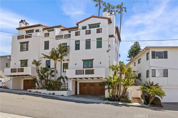Attached, Exterior, Facade, Spanish Mediterranean