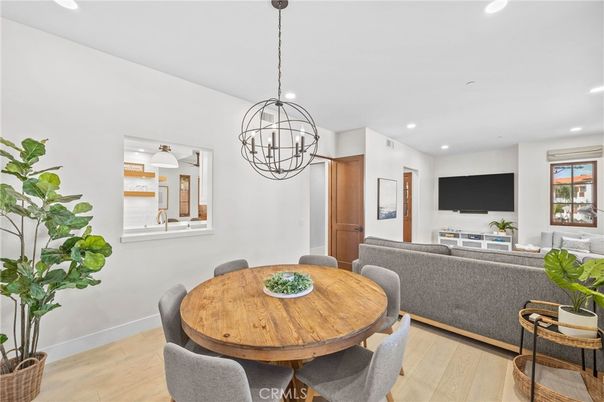 Chandelier, Dining room, Interior, Living room, Pendant Lights, Recessed Lighting, Wood Texture Flooring