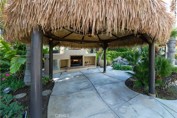 Exterior, Fireplace