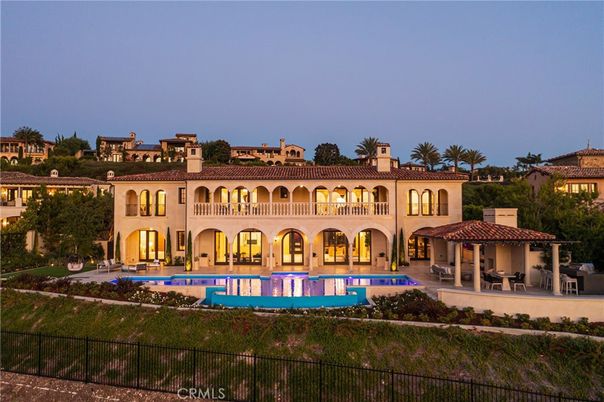 Exterior, Facade, Pool, Mediterranean