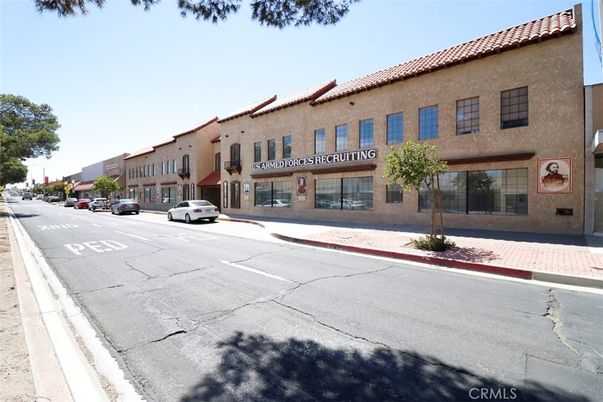 Exterior, Facade, Mediterranean