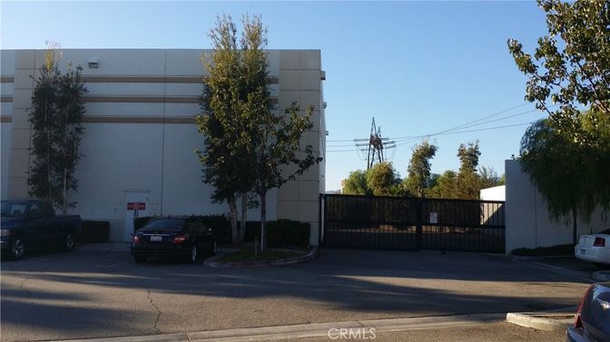 Exterior, Facade, None
