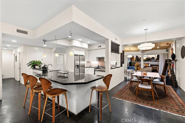 Dining room, Interior, Kitchen, Pendant Lights, Recessed Lighting, Stainless Steel Appliances