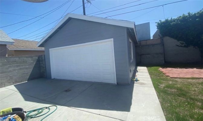 Detached Garage, Exterior