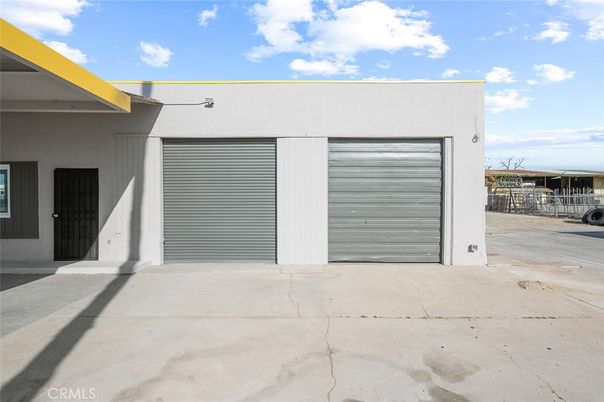 Detached Garage, Exterior