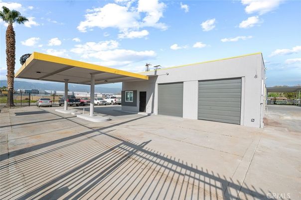 Detached Garage, Exterior