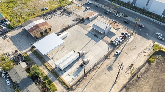 Exterior, Drone
