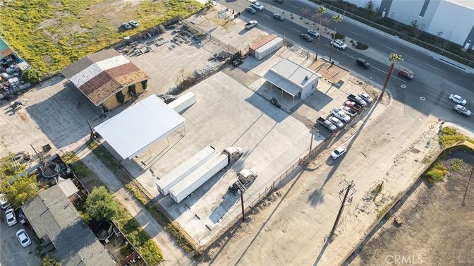 Exterior, Drone