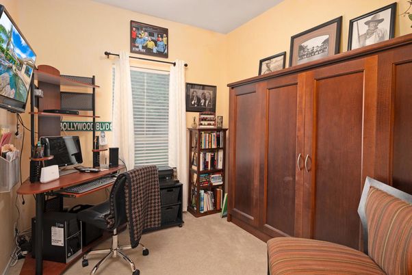 Home Office, Interior