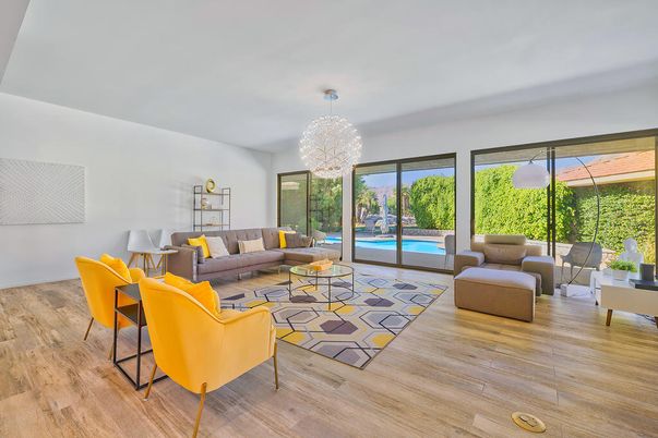 Chandelier, Interior, Living room, Pendant Lights, Wood Texture Flooring
