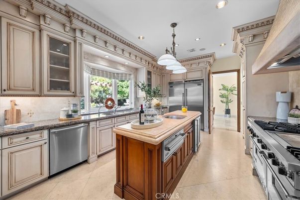 Interior, Kitchen, Pendant Lights, Recessed Lighting, Stainless Steel Appliances