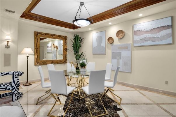 Dining room, Interior, Recessed Lighting