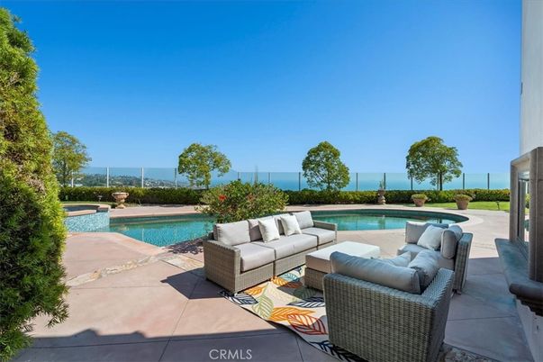 Exterior, Pool, Water