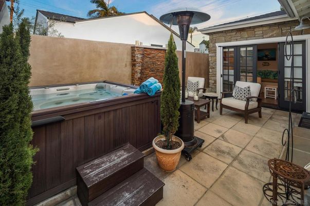 Exterior, Hot Tub
