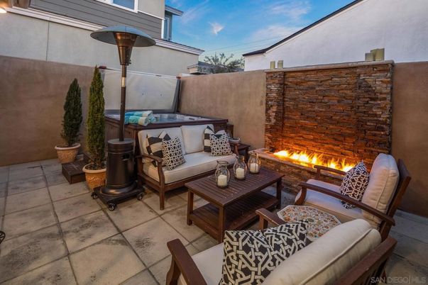 Exterior, Hot Tub