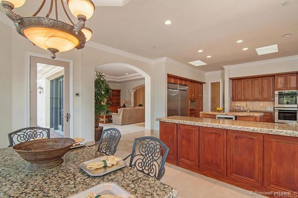 Dining room, Interior, Kitchen, Recessed Lighting, Stainless Steel Appliances