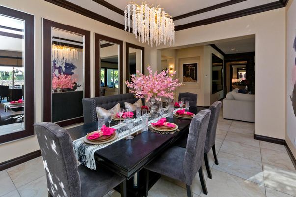 Chandelier, Dining room, Interior, Living room