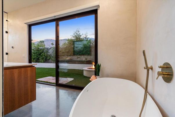 Bathroom, Free Standing Baths, Interior