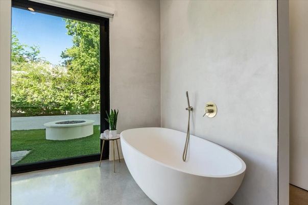 Bathroom, Free Standing Baths, Interior