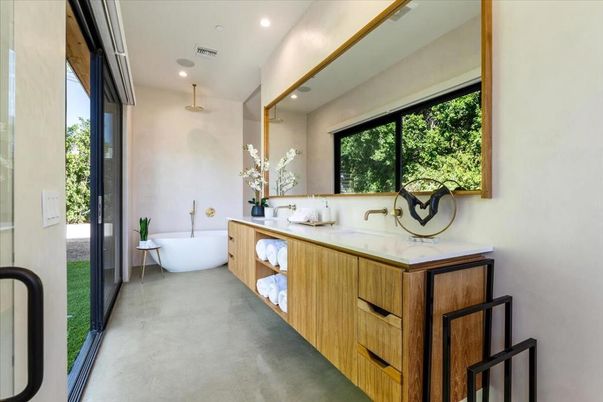 Bathroom, Dual Sink Vanities, Free Standing Baths, Interior, Pendant Lights, Recessed Lighting