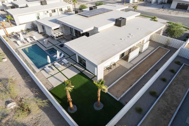 Exterior, Drone