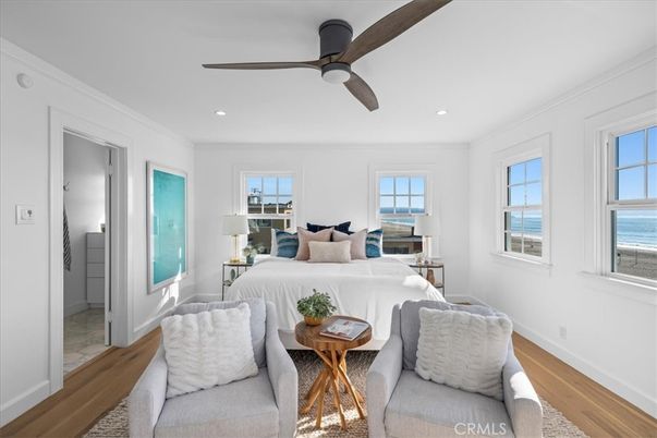 Bedroom, Interior, Living room, Recessed Lighting, Water, Wood Texture Flooring