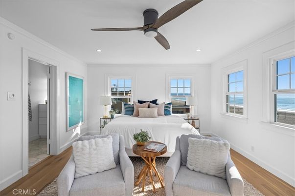 Bedroom, Interior, Living room, Recessed Lighting, Water, Wood Texture Flooring