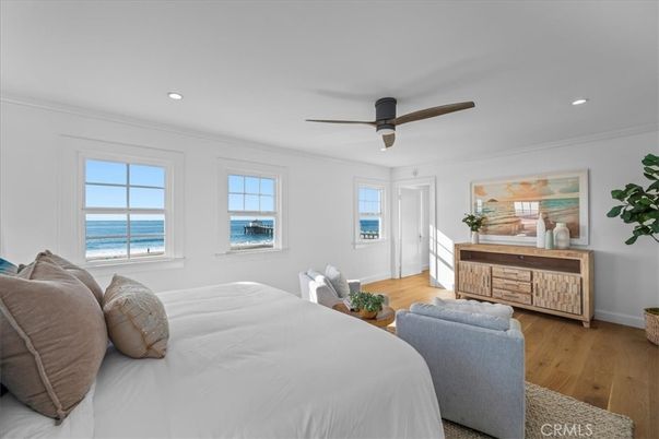 Bedroom, Interior, Recessed Lighting, Water, Wood Texture Flooring