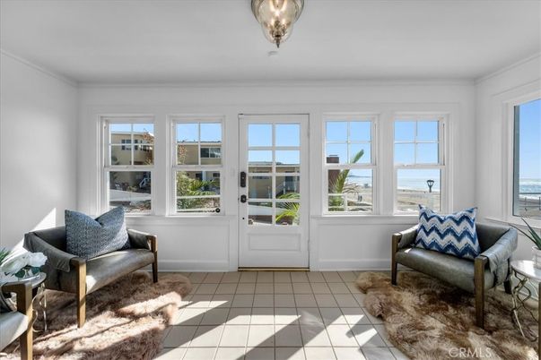 Interior, Living room, Water