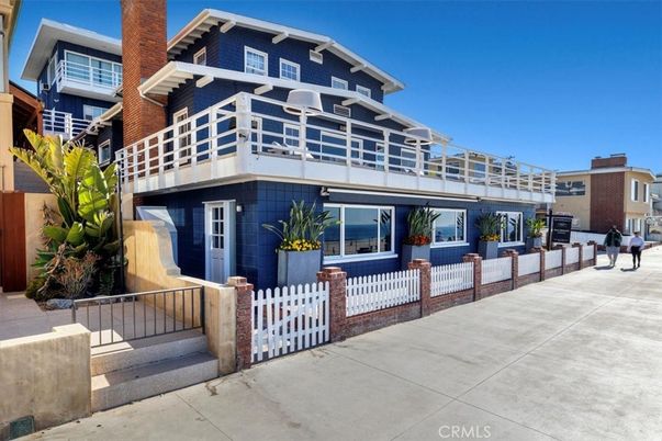 Exterior, Facade, American Craftsman