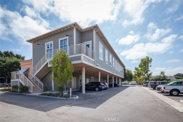 Exterior, Facade, Condo Building