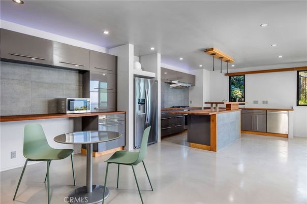 Dining room, Interior, Kitchen, Pendant Lights, Recessed Lighting, Stainless Steel Appliances