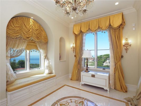 Chandelier, Interior, Recessed Lighting, Water