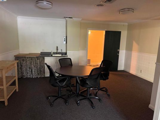 Dining room, Interior