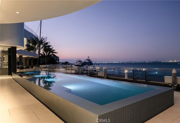 Exterior, Pool, Water