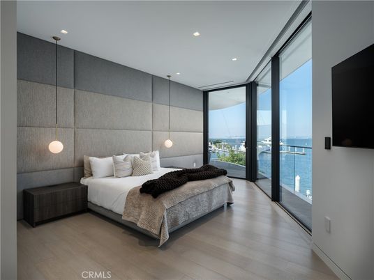 Bedroom, Interior, Pendant Lights, Recessed Lighting, Water, Wood Texture Flooring