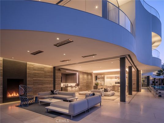 Exterior, Fireplace, Recessed Lighting