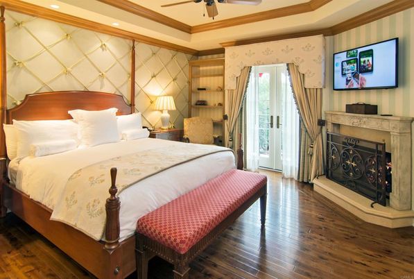 Bedroom, Fireplace, Interior, Recessed Lighting, Wood Texture Flooring