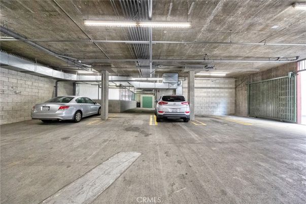 Garage, Interior, Stone Walls