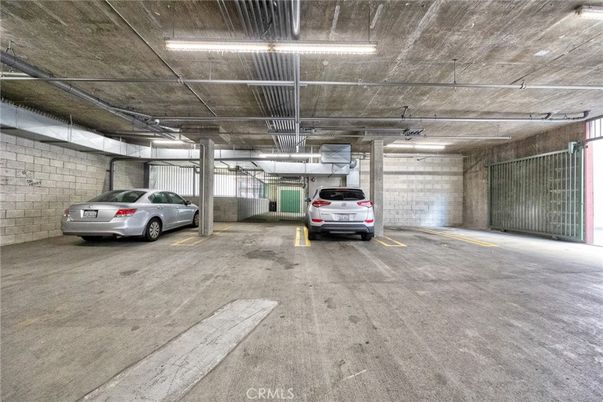 Garage, Interior, Stone Walls