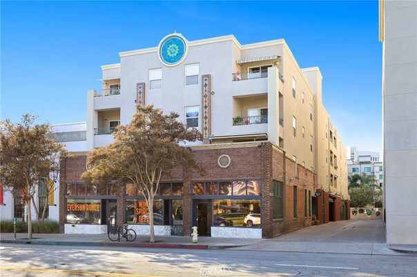 Exterior, Facade, Condo Building