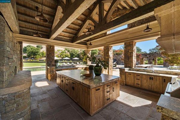 Exterior, Hot Tub