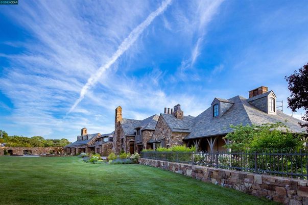 Backyard, Exterior, Facade, French Provincial