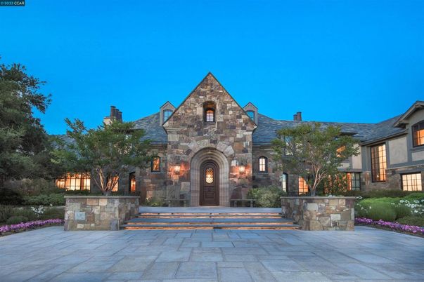 Backyard, Exterior, Facade, Tudor Revival