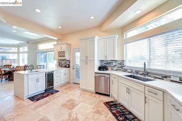 Dining room, Interior, Kitchen, Recessed Lighting, Stainless Steel Appliances