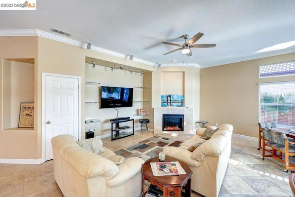 Fireplace, Interior, Living room, Recessed Lighting