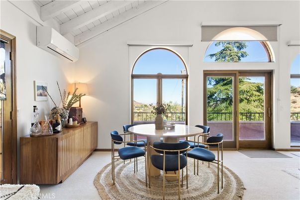 Dining room, Interior