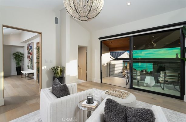 Interior, Living room, Pendant Lights, Recessed Lighting, Wood Texture Flooring