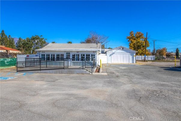 Backyard, Detached Garage, Exterior