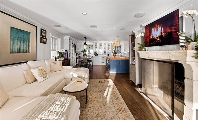 Dining room, Interior, Kitchen, Living room, Pendant Lights, Recessed Lighting, Wood Texture Flooring